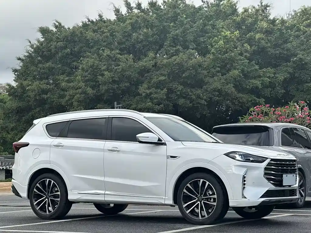Jetour X70 PLUS 1.6 T DCT Land 5-seat