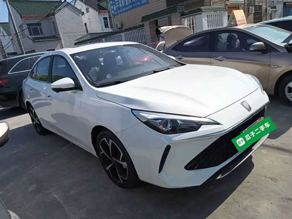 Roewe i5 1.5 L CVT Honored