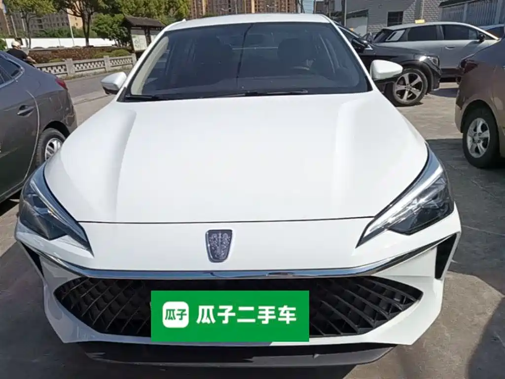 Roewe i5 1.5 L CVT Honored