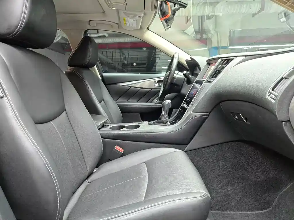 Infiniti Q50 L 2.0 T Joy