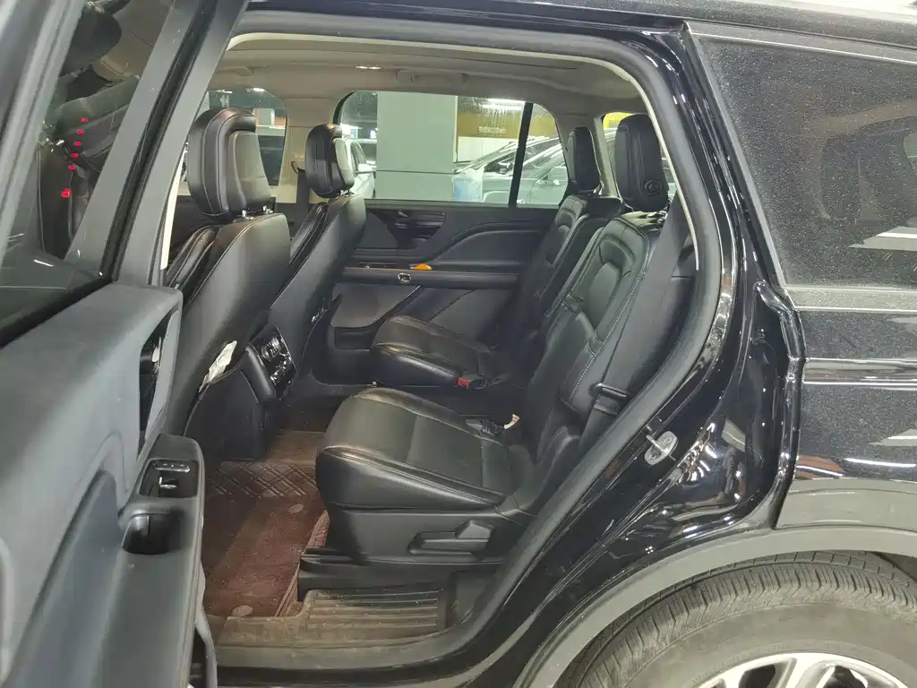 Aviator 3.0 T V6 4 WD Premium