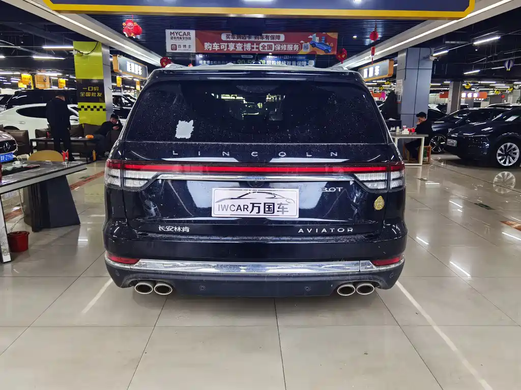 Aviator 3.0 T V6 4 WD Premium