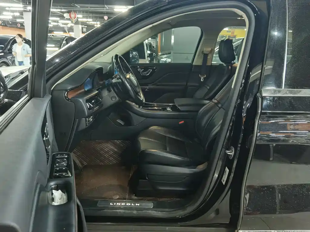 Aviator 3.0 T V6 4 WD Premium