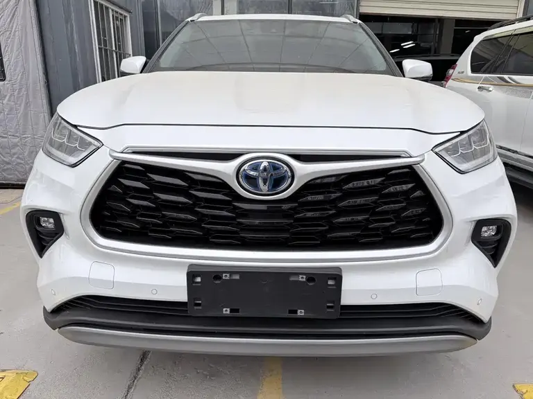 Toyota Highlander 2.5 L Smart e-Hybrid Dual Engine 4 WD Supreme 7-seat