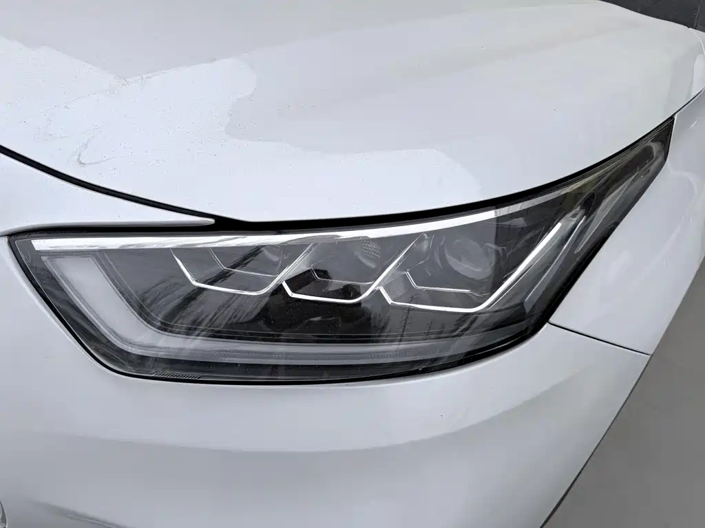 Highlander 2.5 L Smart e-Hybrid Dual Engine 4 WD Supreme 7-seat