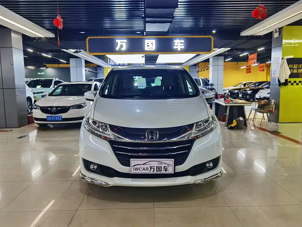 Odyssey 2.4 L Luxury