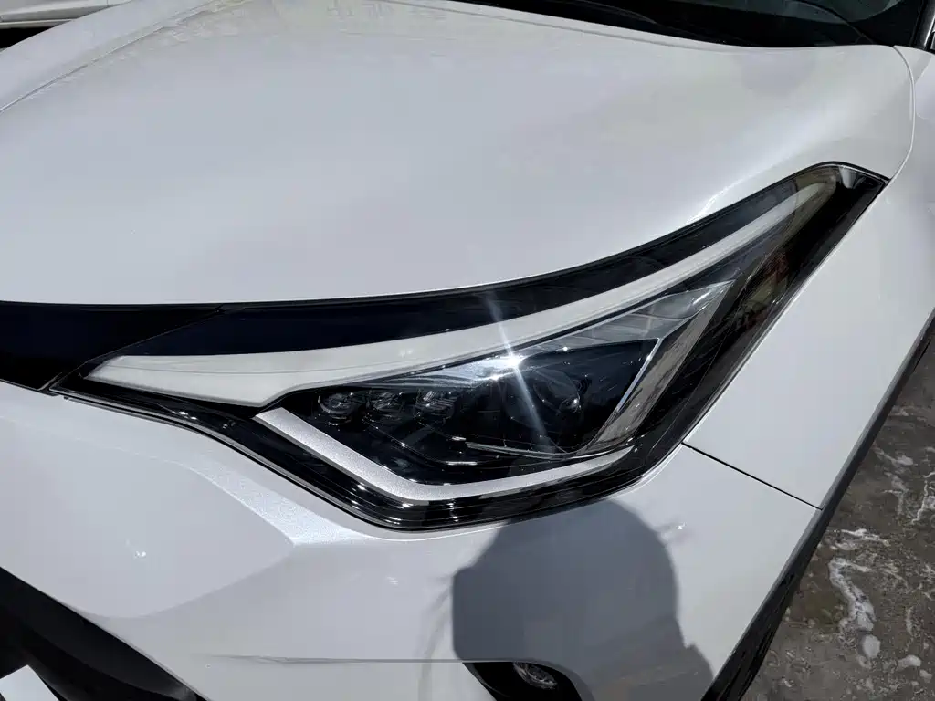 Toyota C-HR 2.0 L Luxury