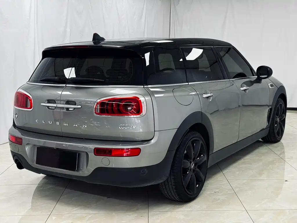 MINI CLUBMAN Facelift 1.5 T COOPER Connoisseur