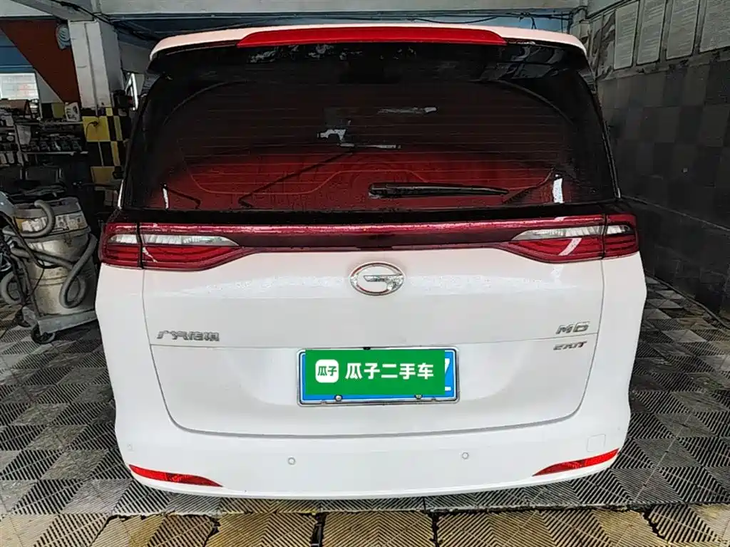 GAC Trumpchi M6 270 T DCT Luxury (7-seat)