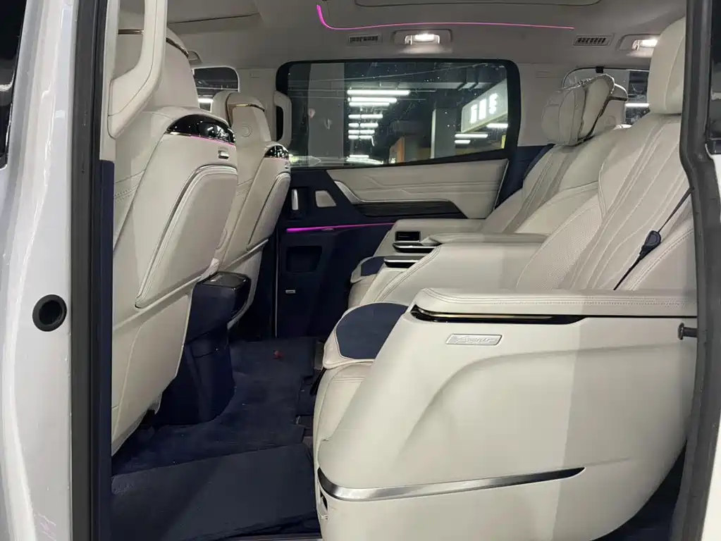 Century 2.0 T 6-seat Heritage