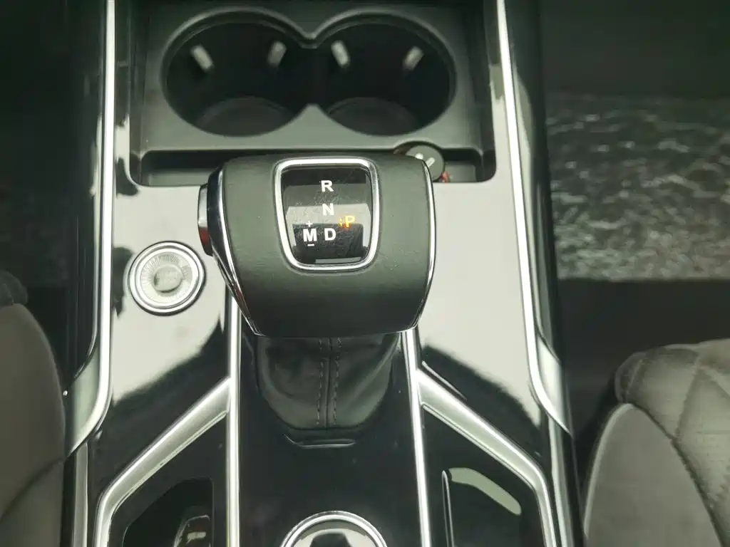 Hongqi HS5 Facelift 2.0 T Connected Flagship Enjoyment