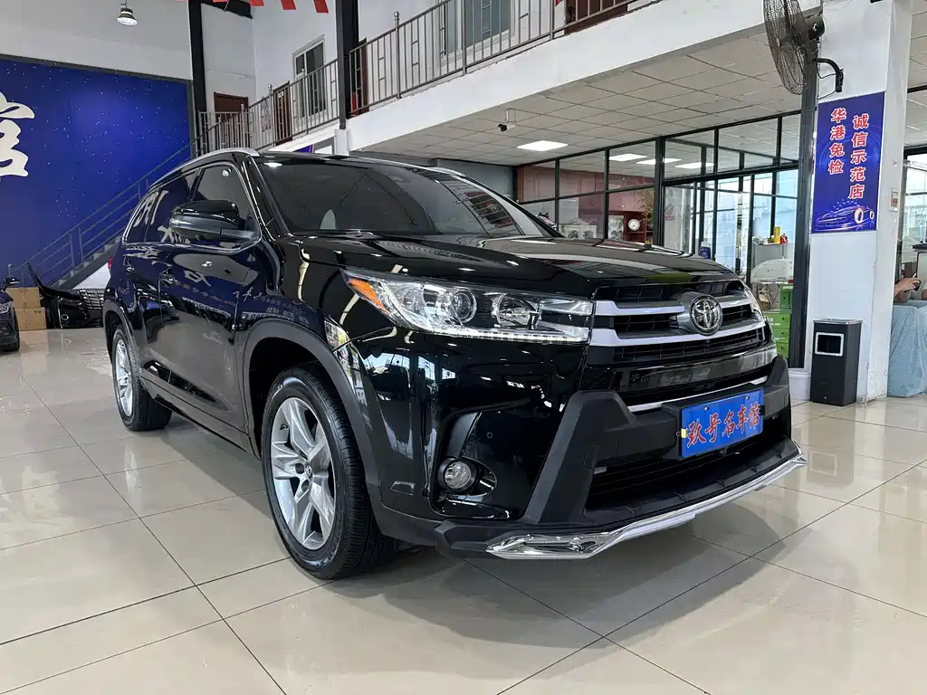 Highlander 2.0 T 4 WD Luxury 7-seat