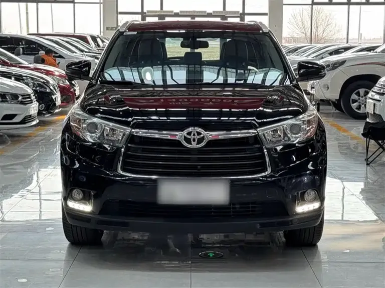 Toyota Highlander 2.0 T 4 WD Luxury 7-seat
