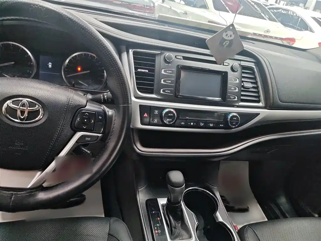 Highlander 2.0 T 4 WD Luxury 7-seat