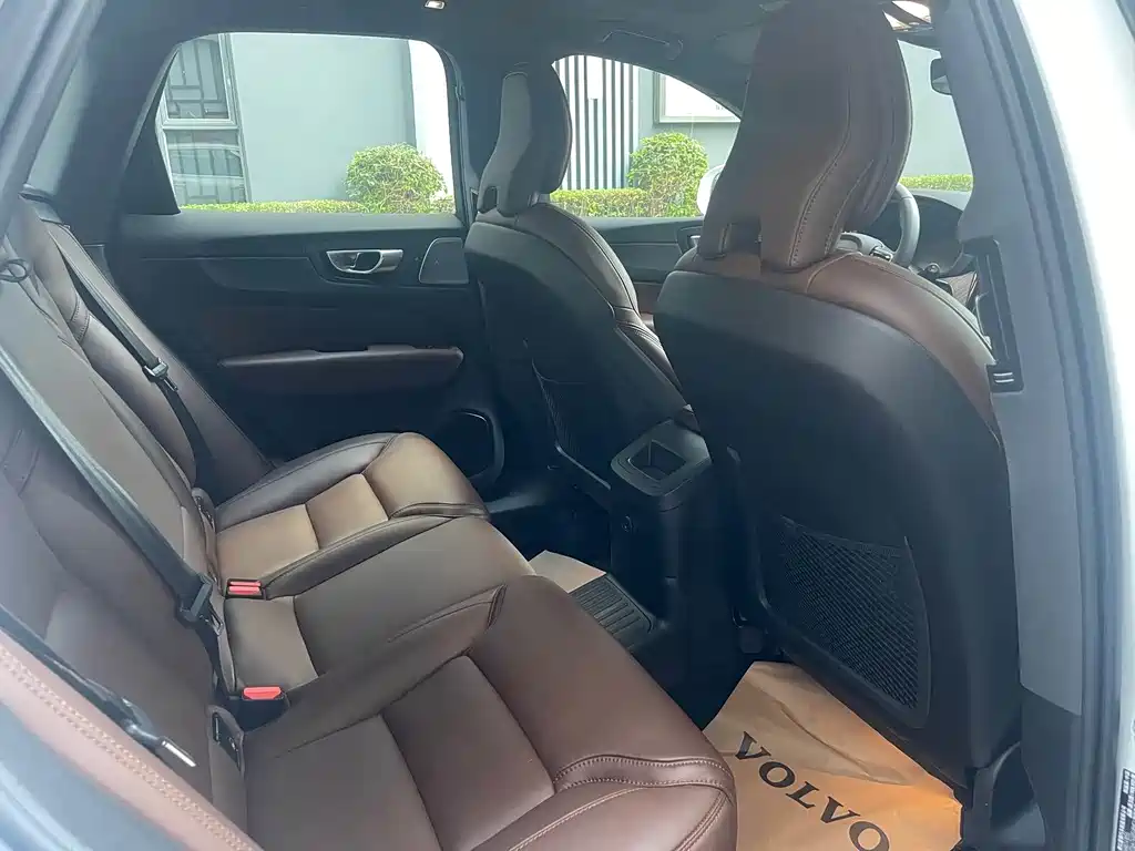 Volvo XC60 PHEV PHEV Hybrid Long Range 4 WD Smart Grace Luxury