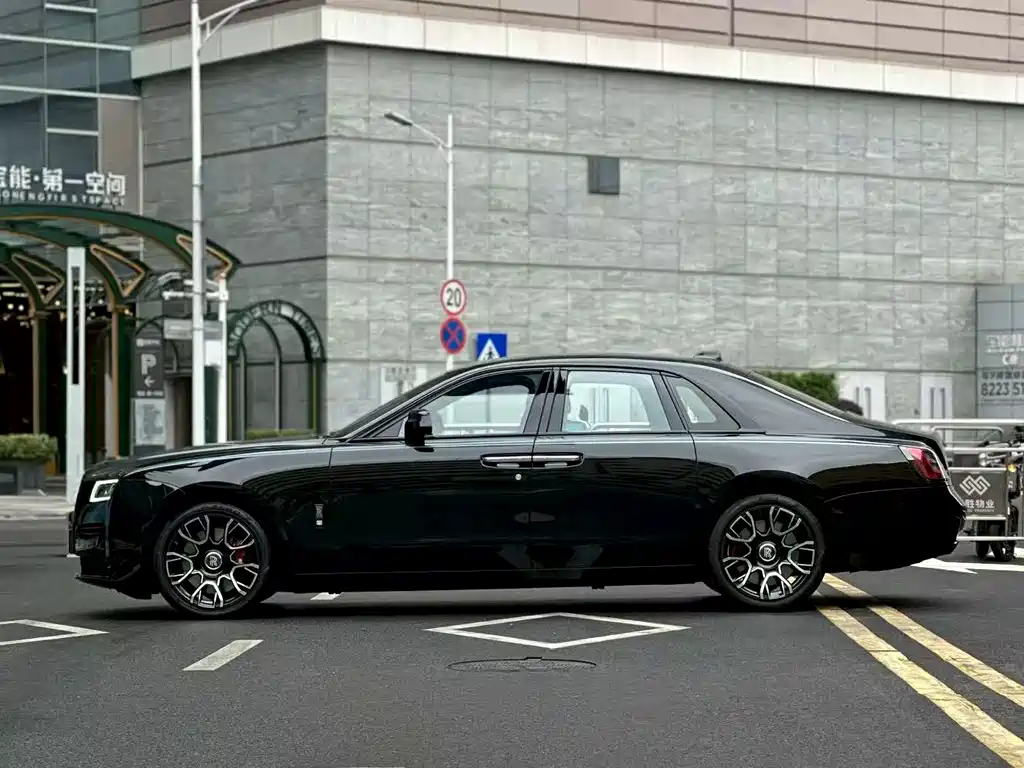 Ghost 6.7 T Black Badge