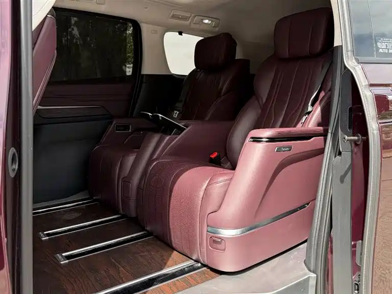 Century 2.0 T 6-seat Heritage