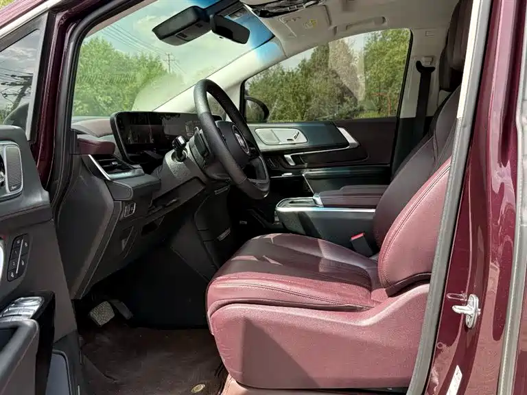 Century 2.0 T 6-seat Heritage