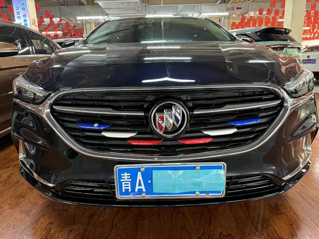 LaCrosse 652 T Luxury