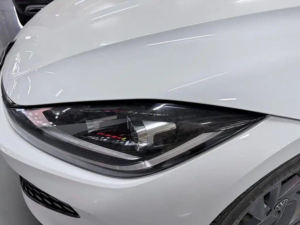 Lamando Lamando L 280 TSI DSG Hot
