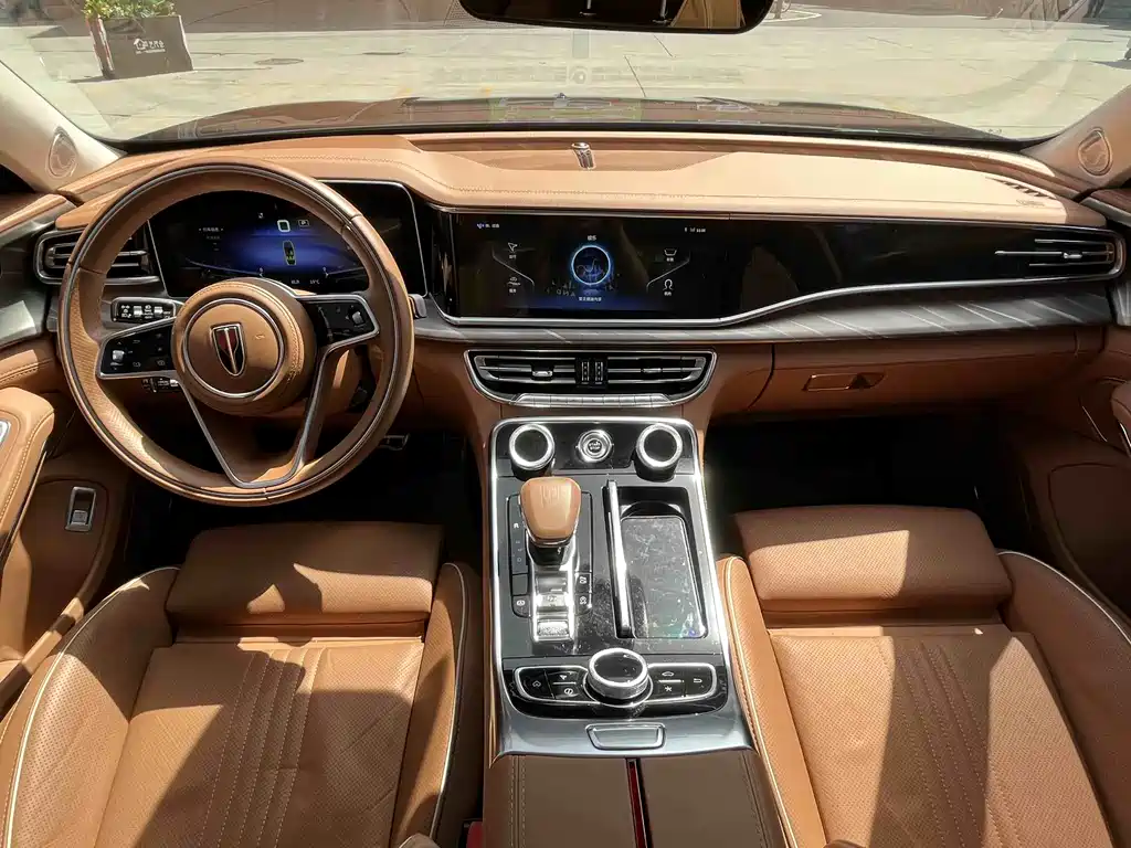 Hongqi H9 2.0 T Connected Flagship Enjoyment