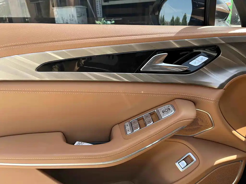 Hongqi H9 2.0 T Connected Flagship Enjoyment