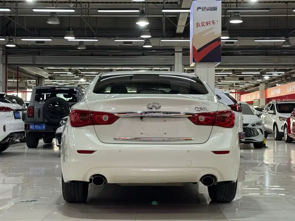Infiniti Q50 L 2.0 T Comfort