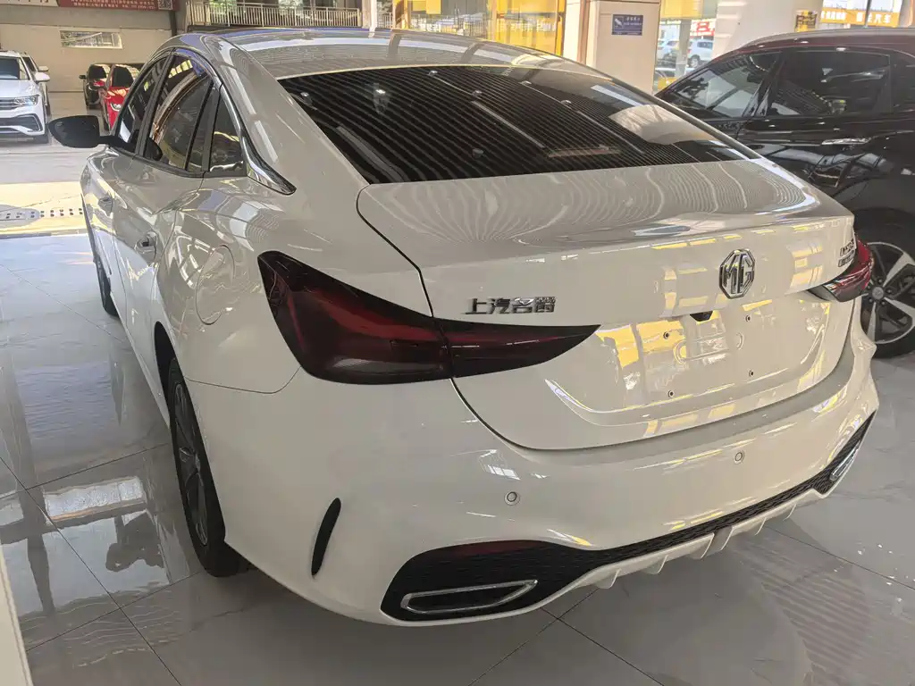 MG5 MG5 2025款 180 DVVT 全球豪华版