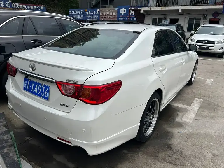 Toyota Mark X 2.5 V Elite Sharp