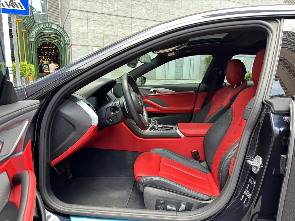 BMW 8 Series 840 i 4-door Coupe M Sport Package