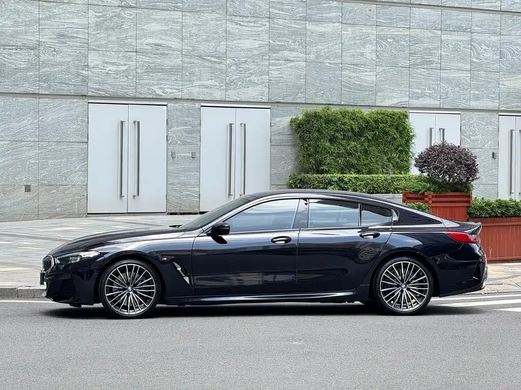 BMW 8 Series 840 i 4-door Coupe M Sport Package