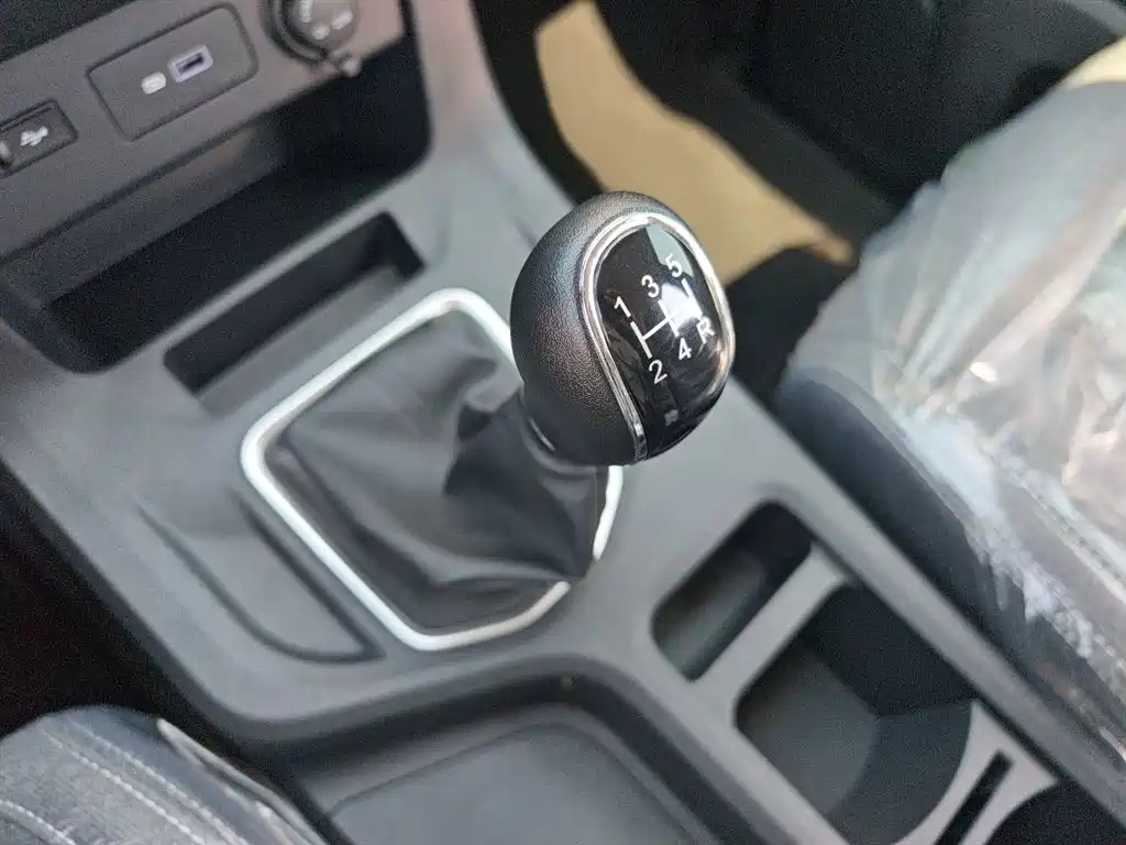Ruisheng Ace M7 锐胜王牌M7 2025款 1.6 L 手动长轴舒适型 5座