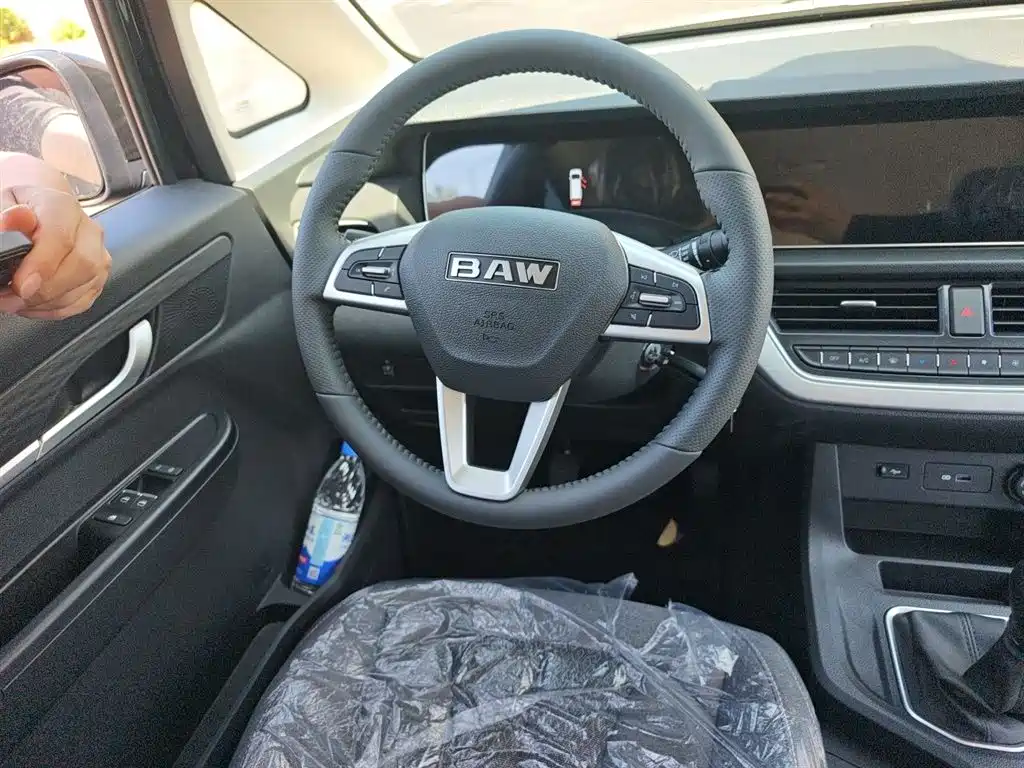 Ruisheng Ace M7 锐胜王牌M7 2025款 1.6 L 手动长轴舒适型 5座