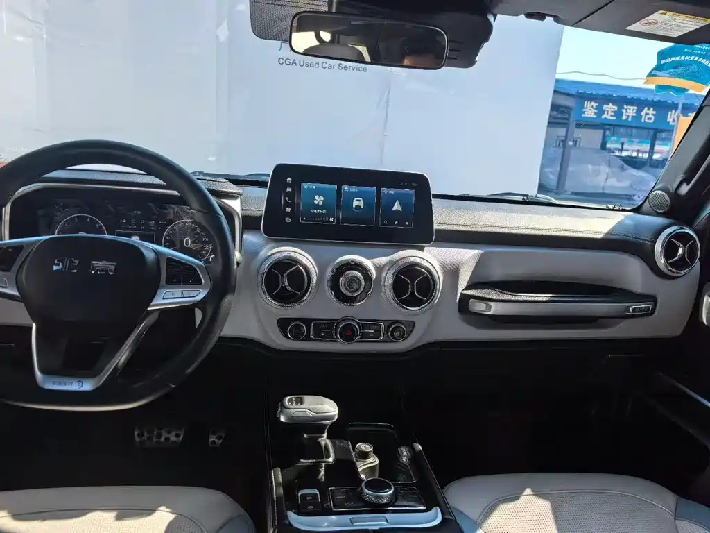 BAIC BJ40 2.0 T Auto 4 WD City Hunter Swordsman
