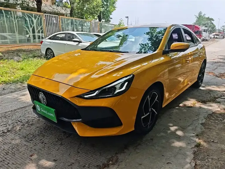 MG5 300 TGI DCT Youth Luxury Flagship
