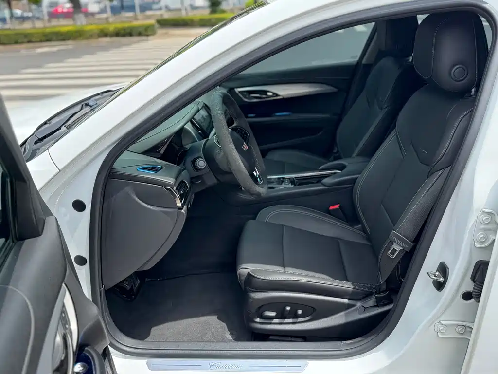 Cadillac ATS-L 28 T Fashion