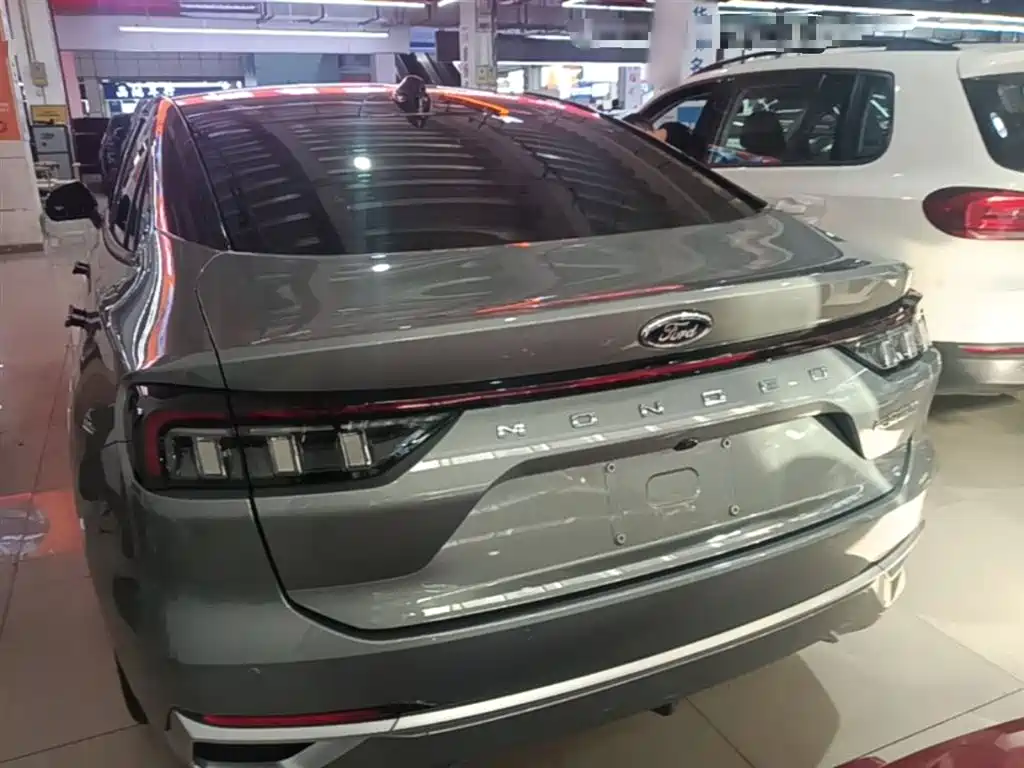 Mondeo 2.0 T EcoBoost Supreme