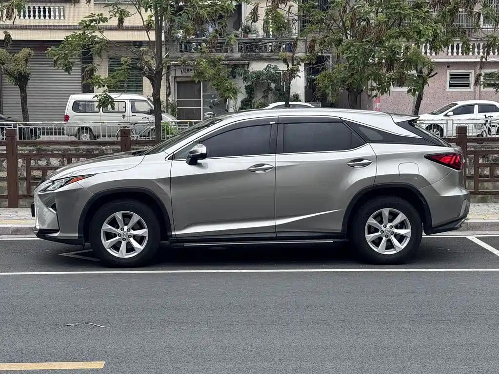Lexus RX 300 2 WD Elite CN-V