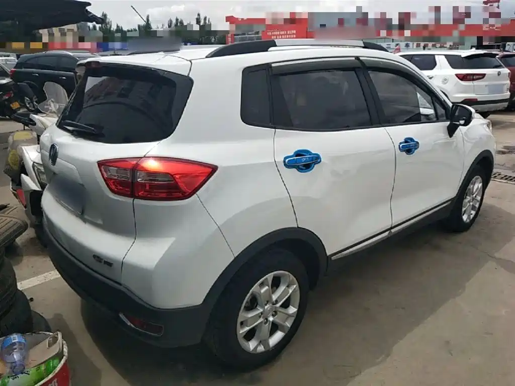 Changan CS15 1.5 L Auto Fashion