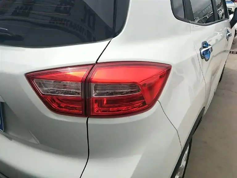 Changan CS15 1.5 L Auto Fashion