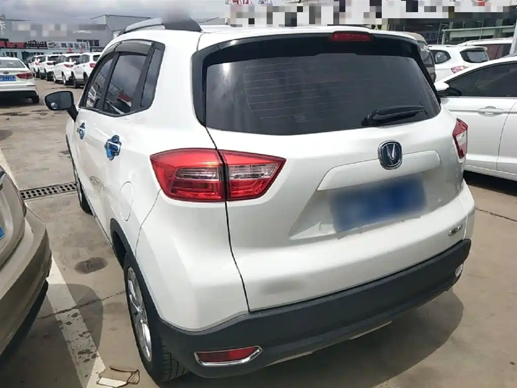 Changan CS15 1.5 L Auto Fashion