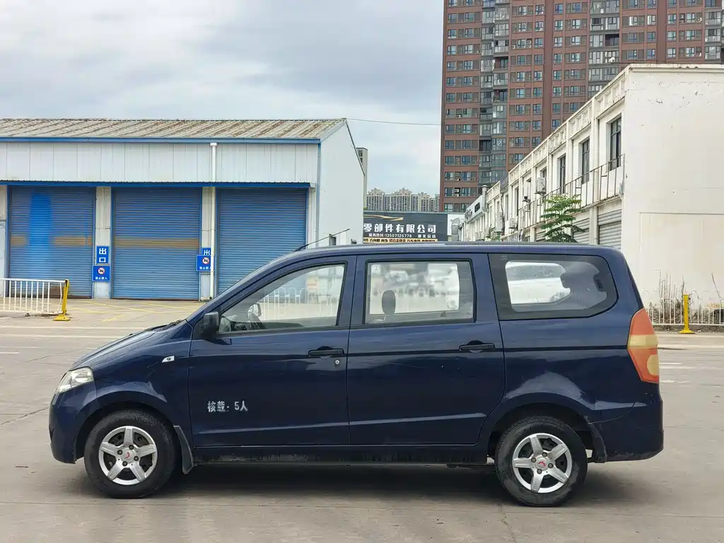 Wuling Hongguang 1.2 L Basic CN-IV