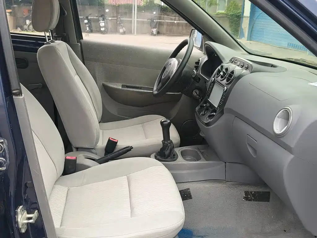 Wuling Hongguang 1.2 L Basic CN-IV