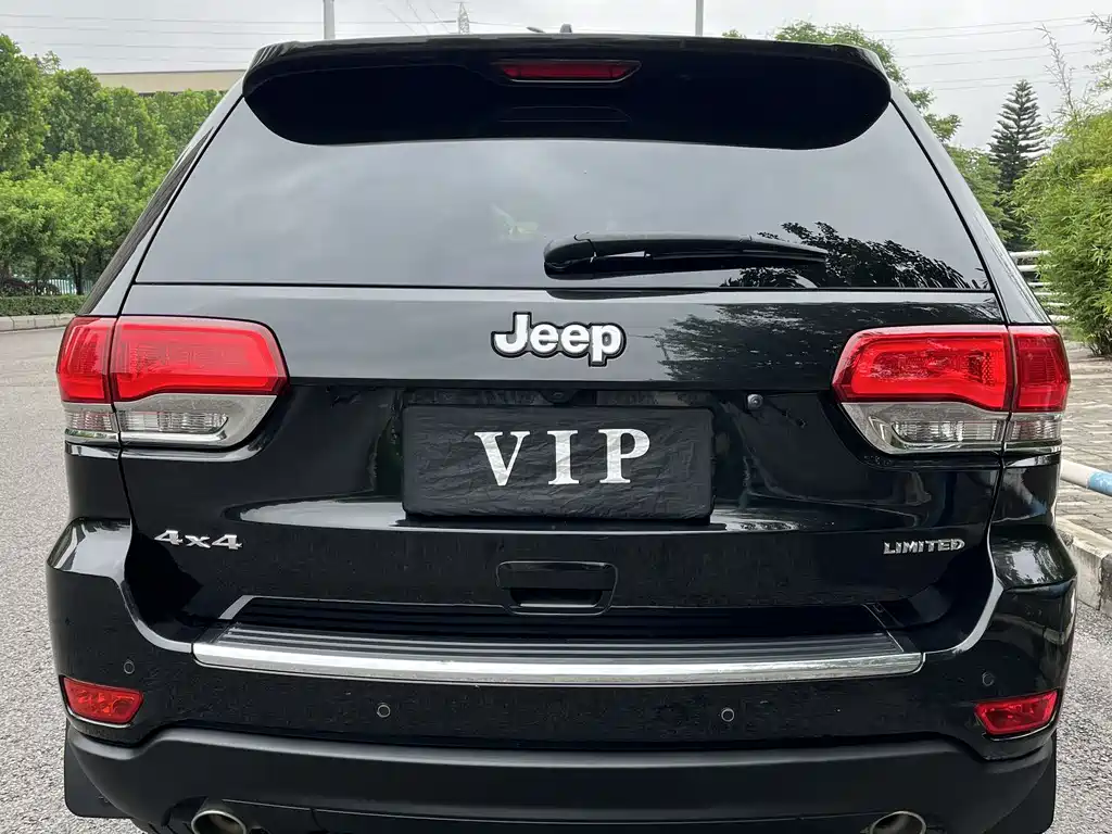 Grand Cherokee (Import) 3.0 L Elite Navigation