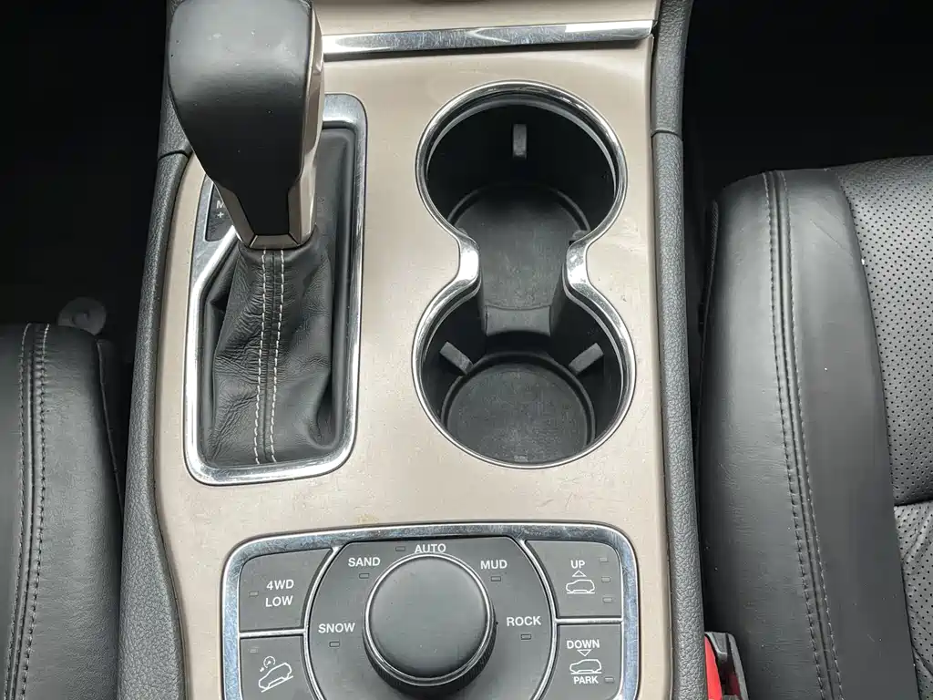 Grand Cherokee (Import) 3.0 L Elite Navigation