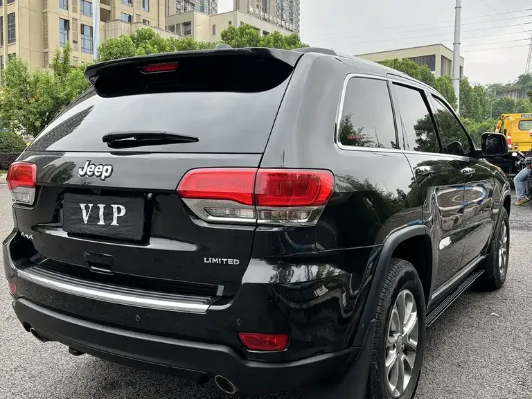 Jeep Grand Cherokee (Import) 3.0 L Elite Navigation