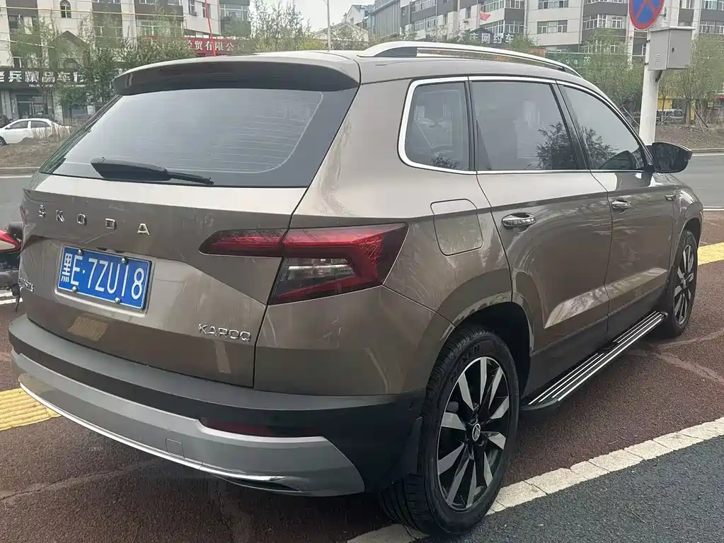 Karoq TSI280 Luxury