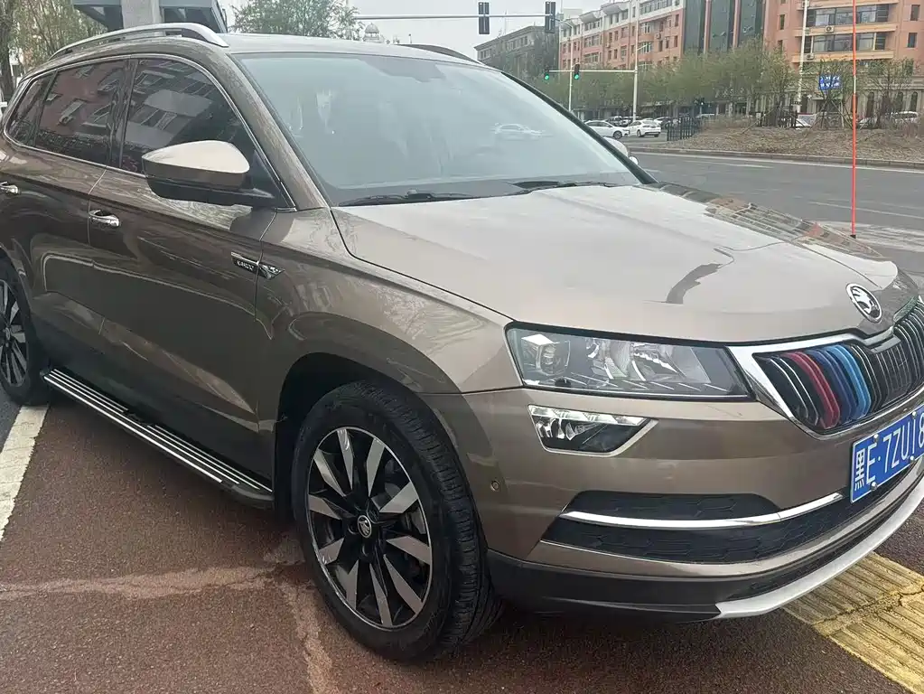Karoq TSI280 Luxury