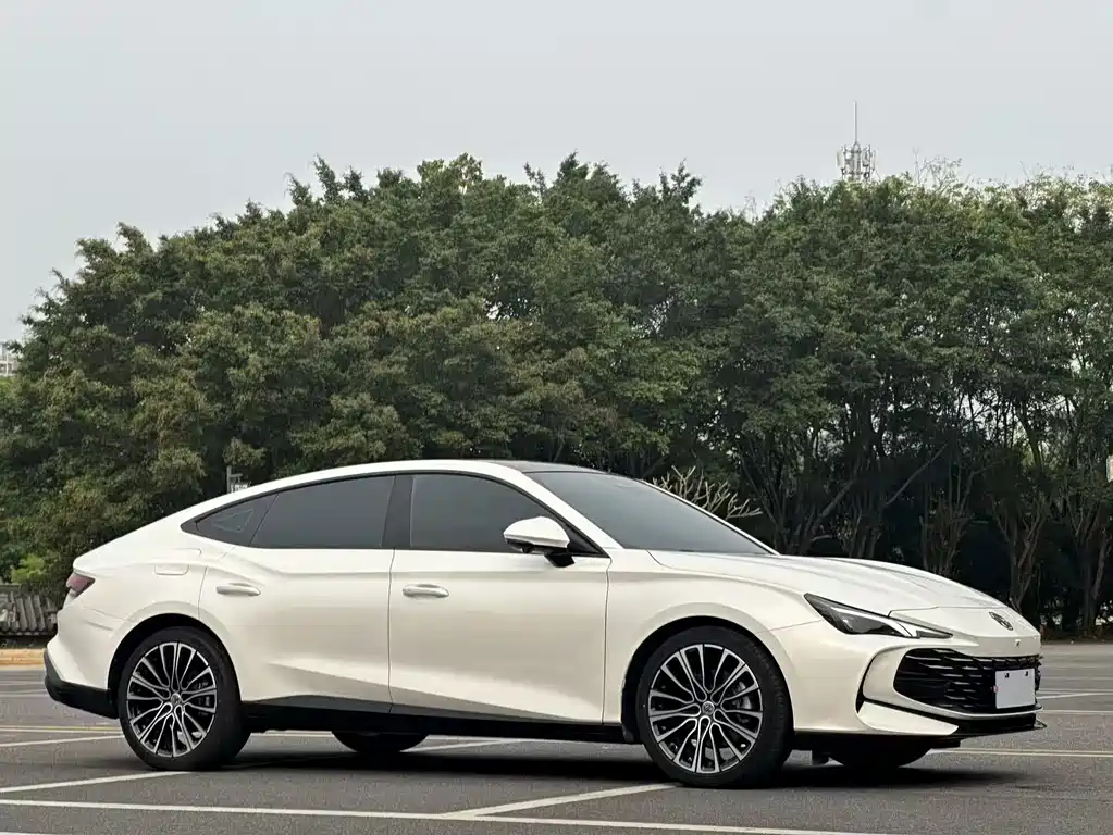 MG7 1.5 T DCT Supreme Beauty Grace