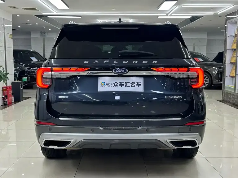 Ford Explorer EcoBoost 285 4 WD Titanium 7-seat